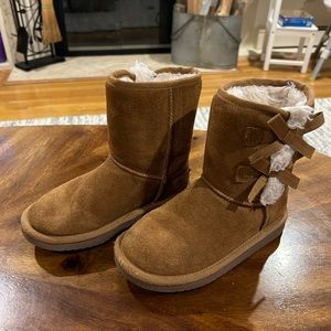 Koolaburra girl boots